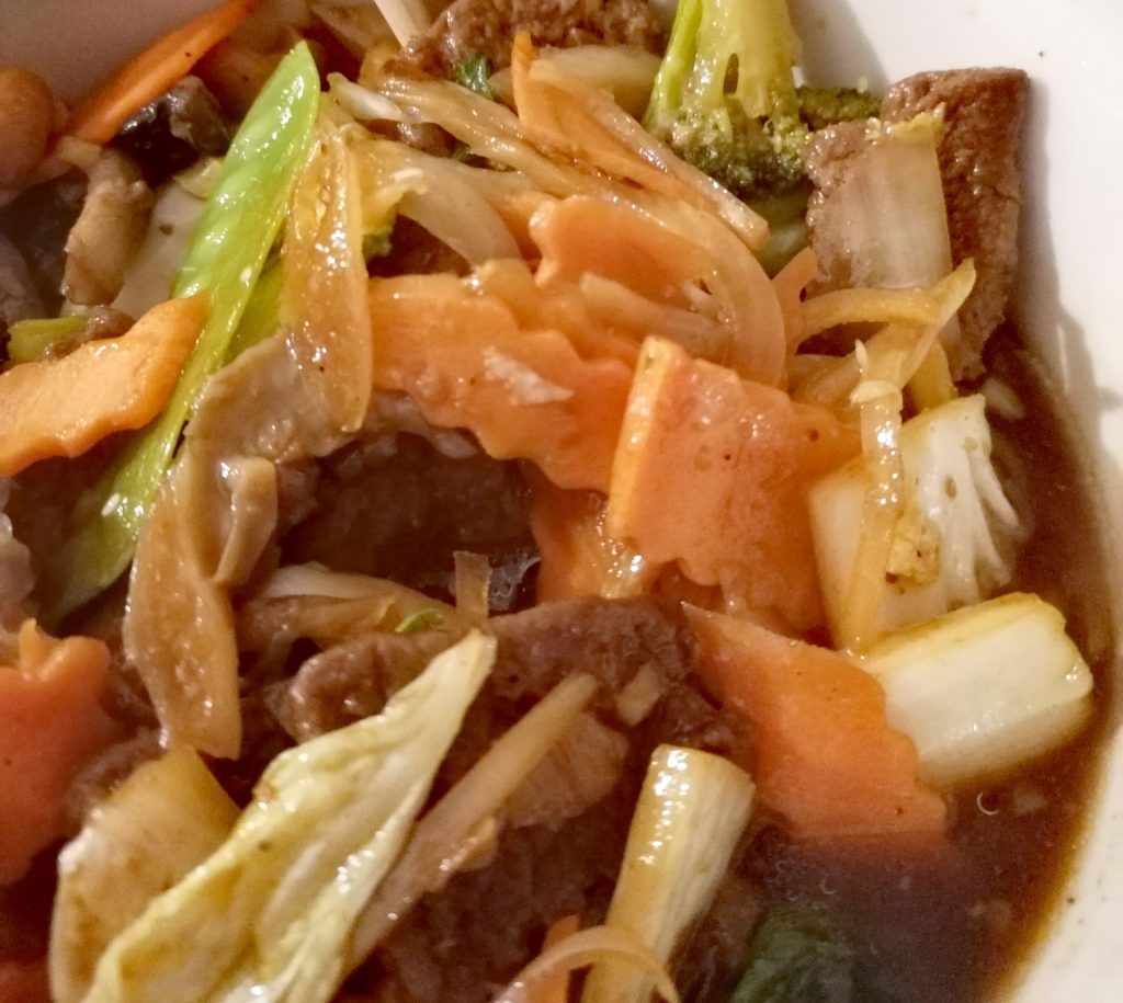 Vietnamesiches Essen in Schale