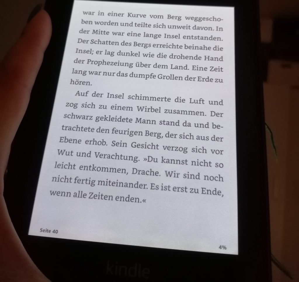 Bild eines E Book Readers mit offener Seite